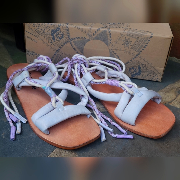 NWT Free People Linden Wrap Slip On Sandals in Purple/Bone sz 7 - 7.5 - Picture 2 of 7